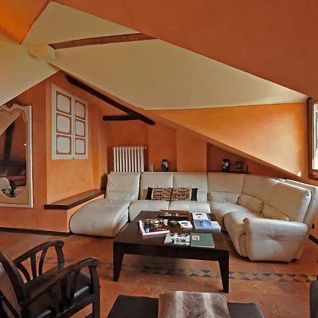 Sleeps 13 Pool 메나지오